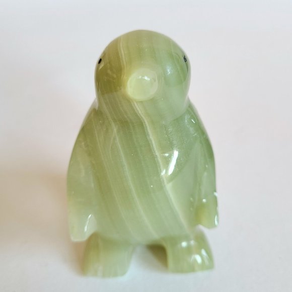 Stone penguin figurine. - Picture 5 of 8